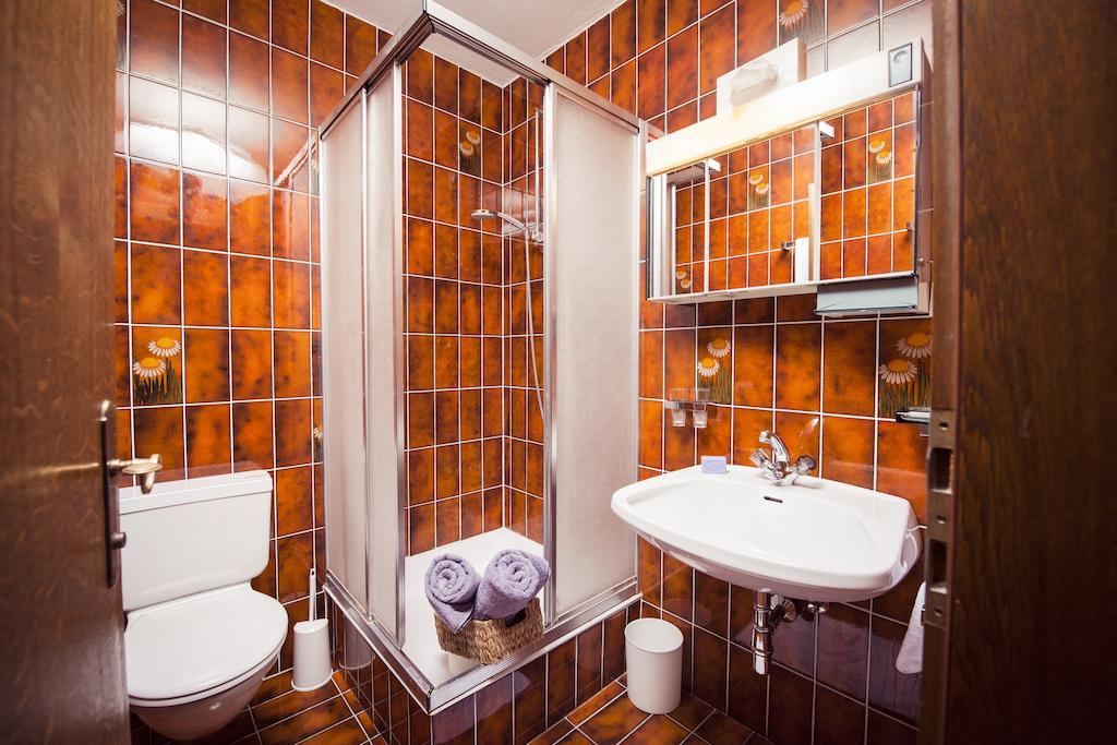 Hotel Montana Telfes im Stubai Quarto foto